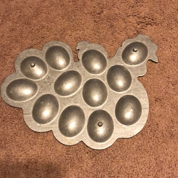 Vintage deviled egg server - Picture 3 of 7